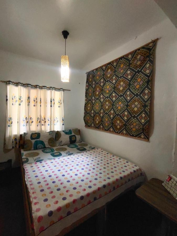 Purple Homestay Hillside Coron Exterior photo